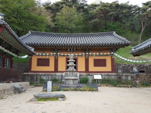 ���� ����4